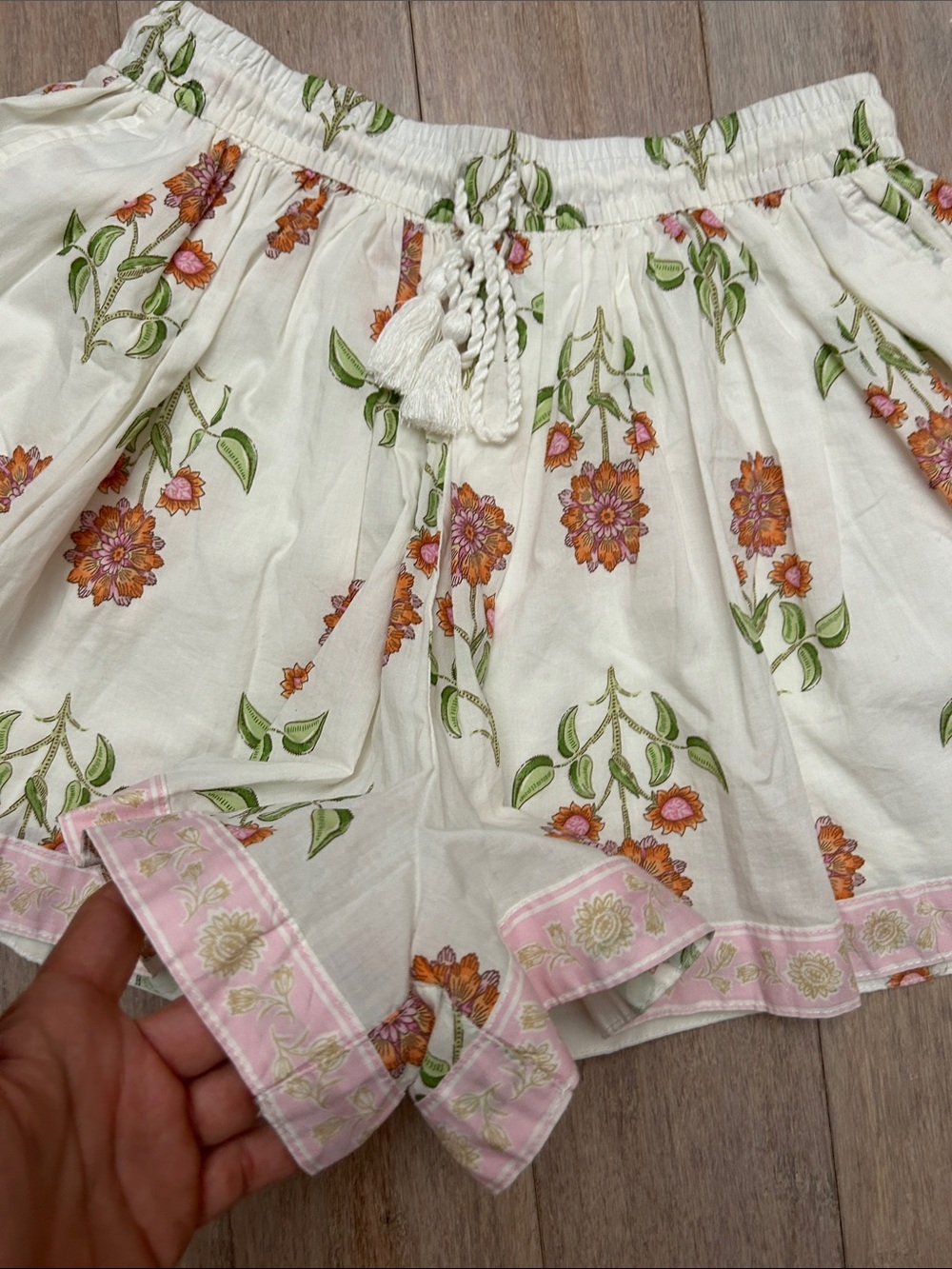White Floral Boho Skort with Pink Border size S - Picture 4 of 14
